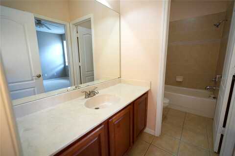 Tamiami, TAMPA, FL 33647