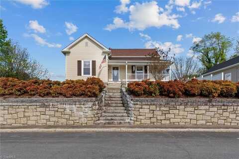 308 Broad Street, Mount Airy, NC 27030