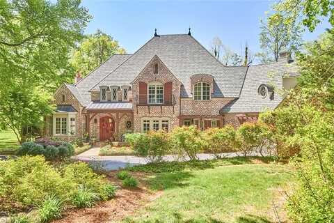 3560 Kirklees Road, Winston Salem, NC 27104