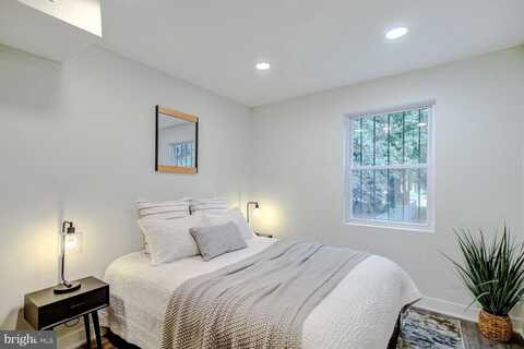 1420 EASTERN AVENUE NE, WASHINGTON, DC 20019