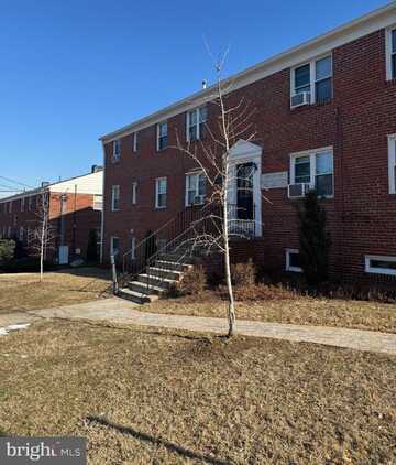 131 S COURTHOUSE ROAD, ARLINGTON, VA 22204
