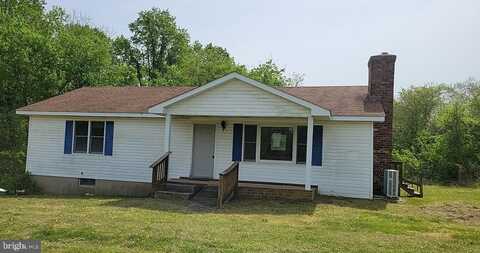 388 COAN HARBOUR DRIVE, LOTTSBURG, VA 22511
