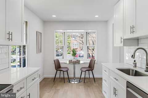 2111 N LINCOLN STREET, ARLINGTON, VA 22207
