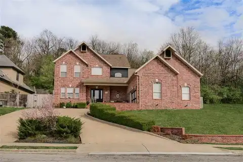 1164 N Thoreau LN, Fayetteville, AR 72701