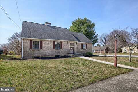 220 N STEPHEN PLACE, HANOVER, PA 17331