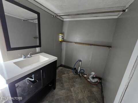 129 Tazewell Pike, Luttrell, TN 37779