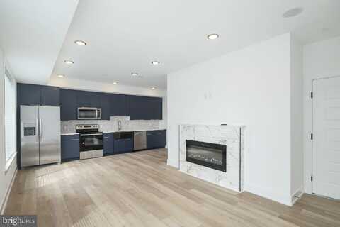 2000 N FRONT STREET, PHILADELPHIA, PA 19122