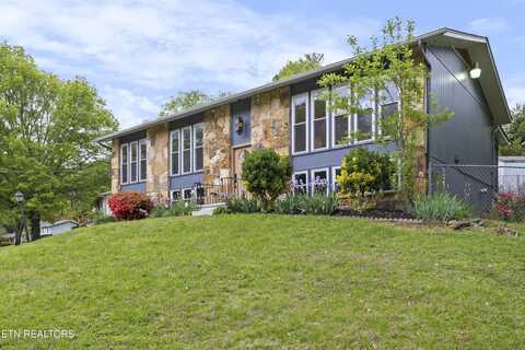 8907 Farne Island Blvd, Knoxville, TN 37923