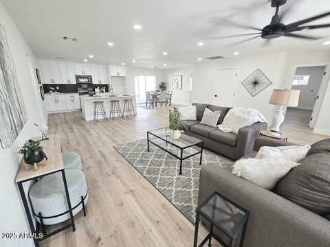 6607 S MITCHELL Drive, Tempe, AZ 85283