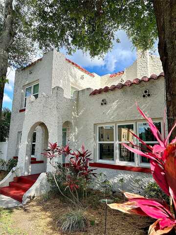 38Th, SAINT PETERSBURG, FL 33704
