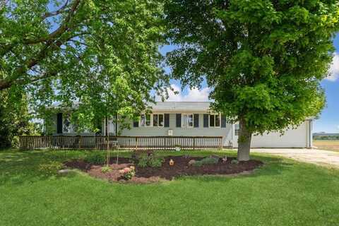 1946 Reed Ave, Winthrop, IA 50682