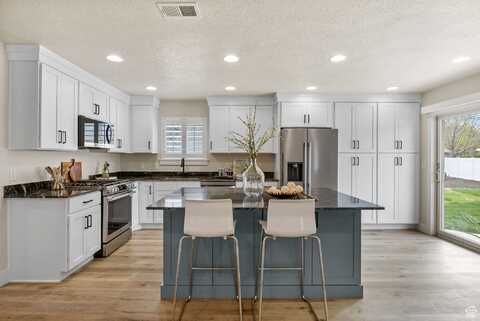 9809 S JORDAN RIDGE S, South Jordan, UT 84095