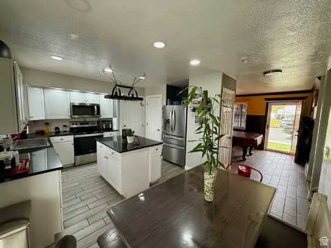 4076 S MOUNTAIN MOON, Saratoga Springs, UT 84045