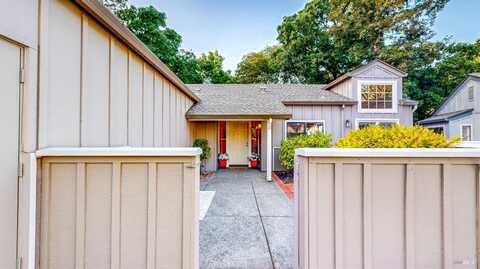 18001 Harvard Court, Sonoma, CA 95476