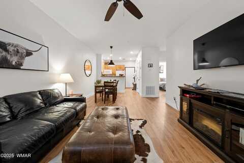 2395 Quarter Horse Trail, Overgaard, AZ 85933