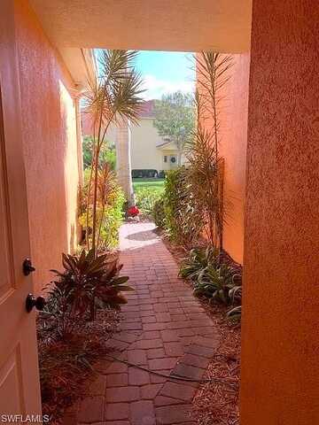 Healthpark Cir, Fort Myers, FL 33908