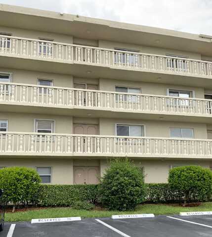 Arcara Way, Lake Worth, FL 33467