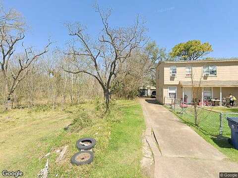 1St, TEXAS CITY, TX 77590