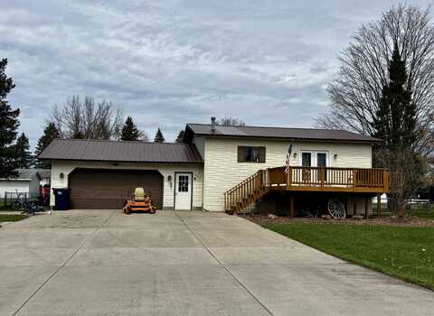 403 E Calhoun Street, Mancelona, MI 49659