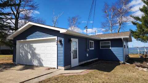 948 Iroquois Avenue, Prudenville, MI 48651