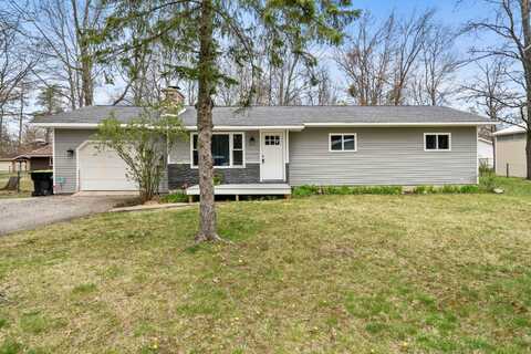 6830 Elmwood, Indian River, MI 49749