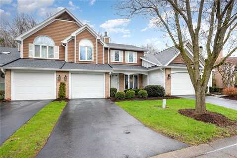 32 Eaglesfield Way, Perinton, NY 14450