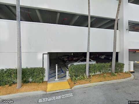 Ocean, HALLANDALE BEACH, FL 33009