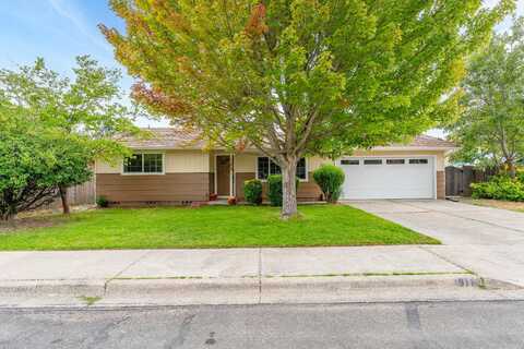 Donna, GRANTS PASS, OR 97526