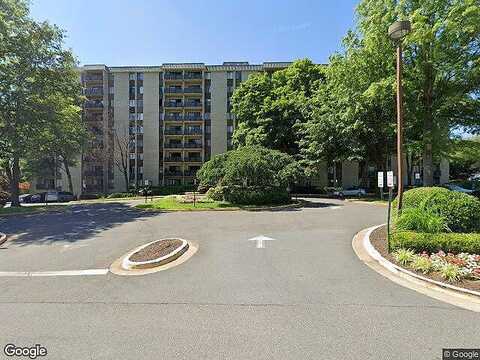 Arlington Blvd, Falls Church, VA 22044