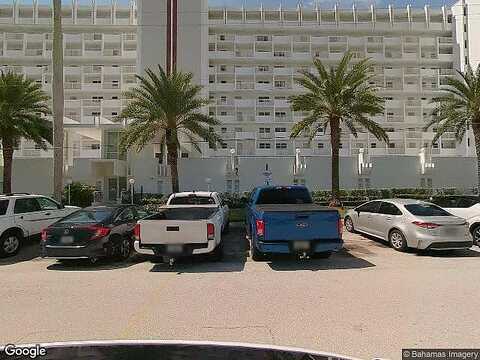 Bayshore Dr, Fort Lauderdale, FL 33304