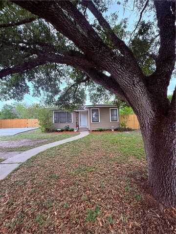311 S Harrod Street, Orange Grove, TX 78372