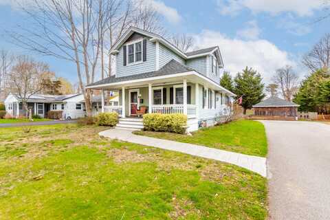 24 Old Bridge Road, Buzzards Bay, MA 02532