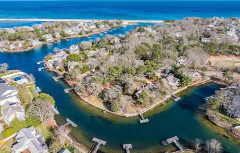 24 Spoondrift Way, Mashpee, MA 02649