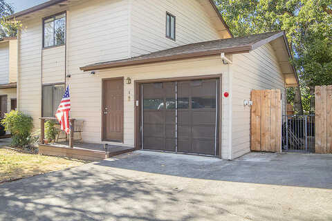 Sw Eastern Ave, Grants Pass, OR 97526
