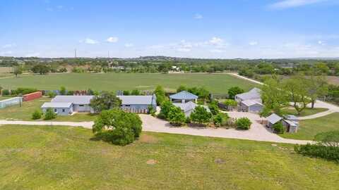 208 Danos Rd., Fredericksburg, TX 78624