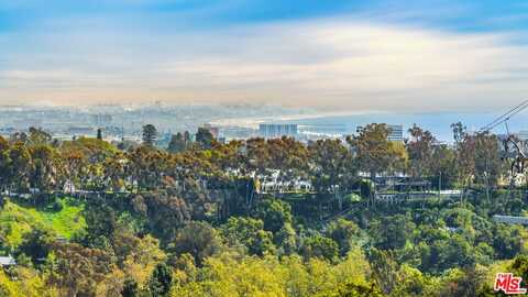 1112 Chautauqua Blvd, Pacific Palisades, CA 90272