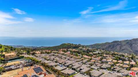 1636 Chastain Pkwy, Pacific Palisades, CA 90272
