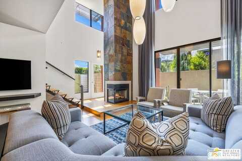 747 E Arenas Rd, Palm Springs, CA 92262