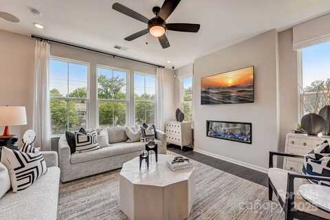 326 Catawba Avenue, Davidson, NC 28036