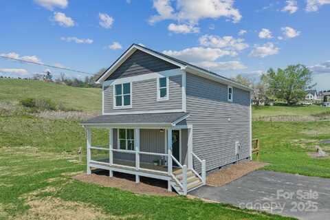 208 Sycamore Farm Road, Leicester, NC 28748