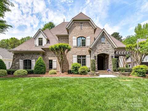 825 Hudson Place, Davidson, NC 28036
