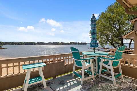 657 Portside Drive, Davidson, NC 28036