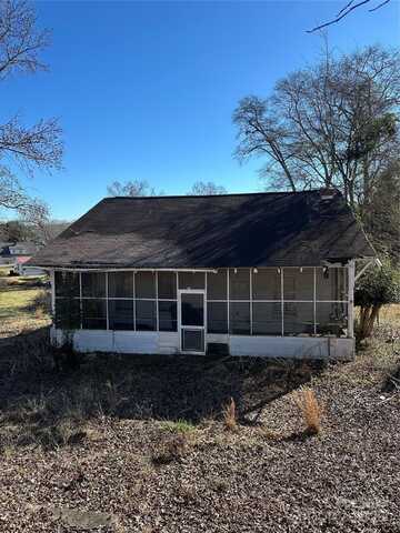 29 Pinecrest Avenue, Great Falls, SC 29055
