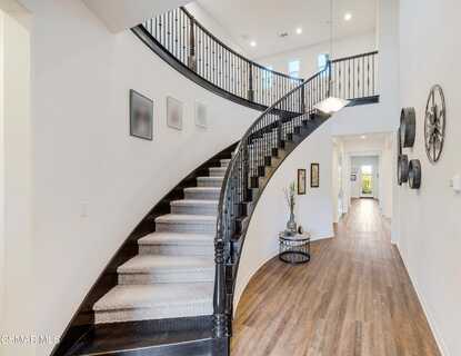 6836 Shadow Wood Drive, Moorpark, CA 93021