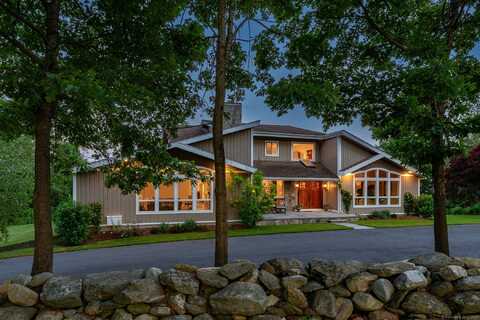 1 Cloverleaf Farm South, Sherman, CT 06784