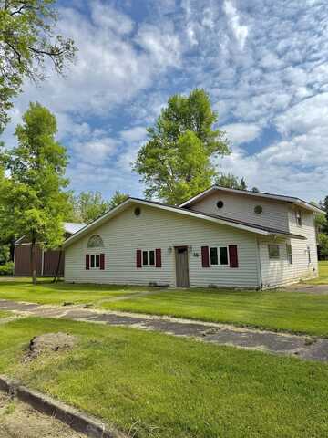 15 Vermillion St, Carlton, MN 55718