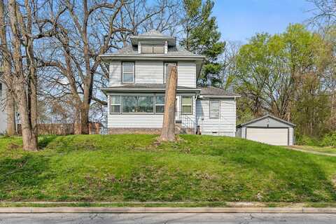 1908 E 33rd Street, Des Moines, IA 50317