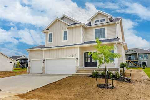 1258 S 92nd Street, West Des Moines, IA 50266
