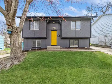 1309 Stewart Street, Des Moines, IA 50316