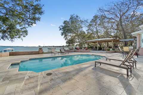 1071 Tree Point Drive, Fort Walton Beach, FL 32547